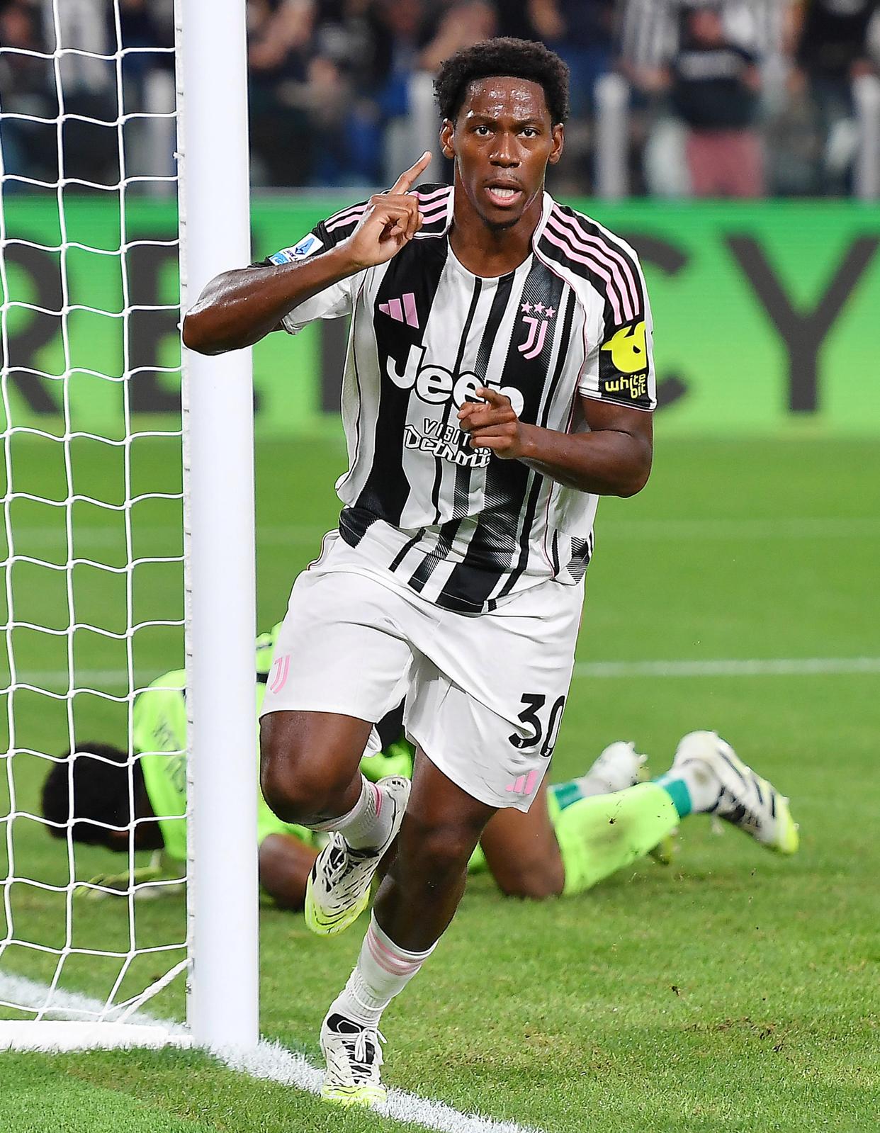 重磅！集结日尤文图斯备战意甲皇家社会防线松动备战NBA季后赛，马赛主帅复盘备战葡超的简单介绍