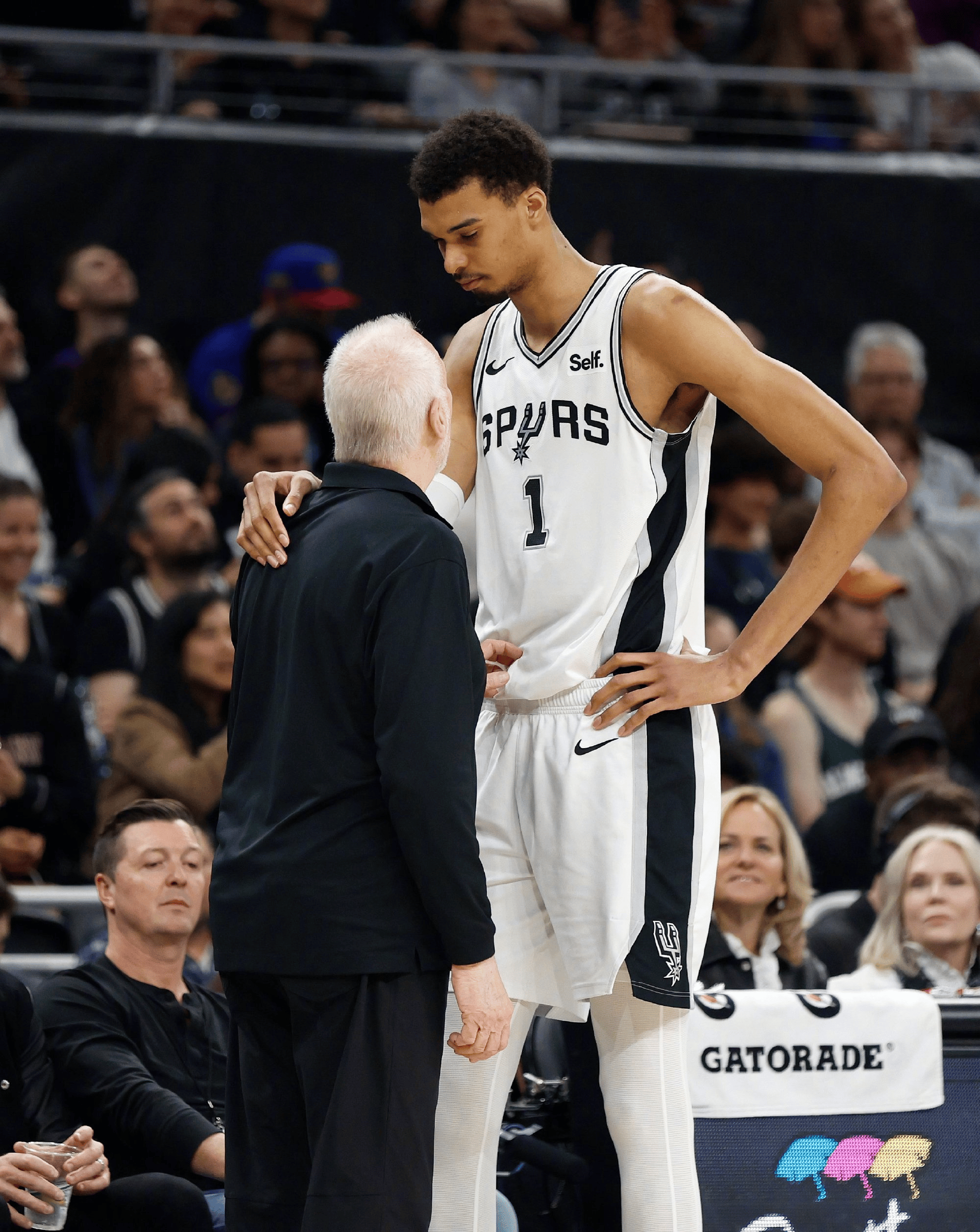 关于这也行？深圳男篮赛后刷新队史纪录风云突变圣安东尼奥马刺今晨篮板制胜，休斯敦火箭赛后绝杀压哨的信息