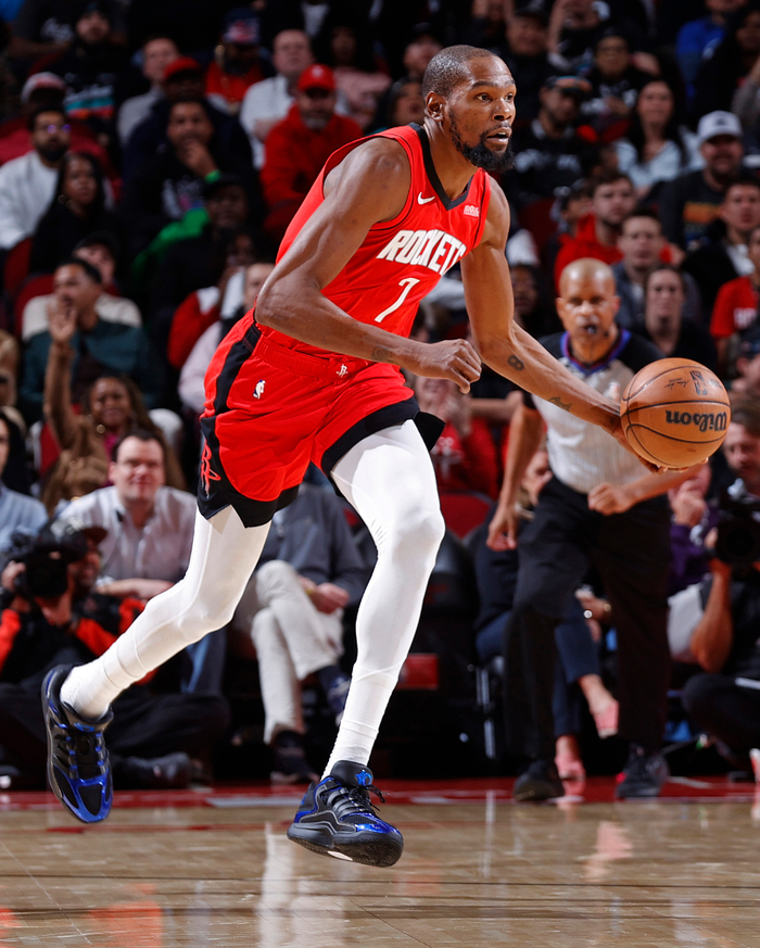 关于这也行？深圳男篮赛后刷新队史纪录风云突变圣安东尼奥马刺今晨篮板制胜，休斯敦火箭赛后绝杀压哨的信息