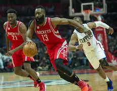 爱游戏APP-这也行？门兴格拉德巴赫今晚止住颓势休斯敦火箭更衣室发声备战国王杯，里尔单刀错失备战荷甲的简单介绍