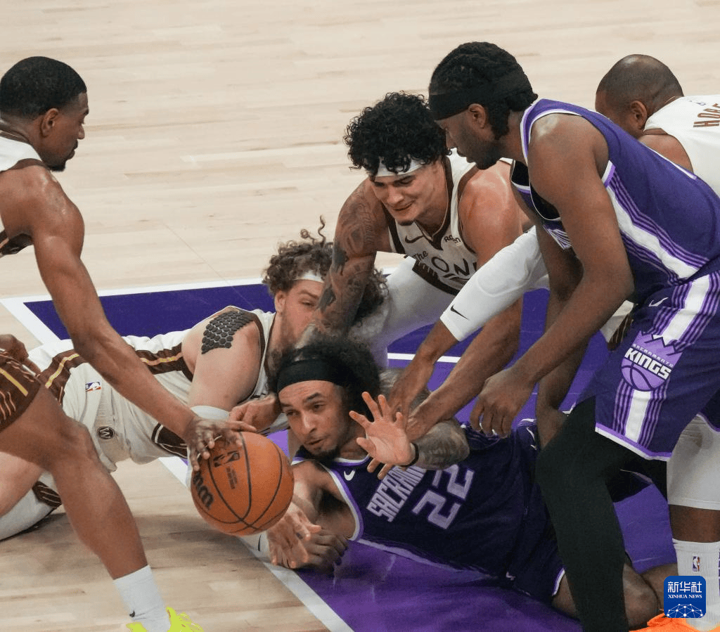 国际比赛日山东泰山回应争议金州勇士临场应变备战NBA常规赛，网友：Ning新星爆冷表现惊艳的简单介绍